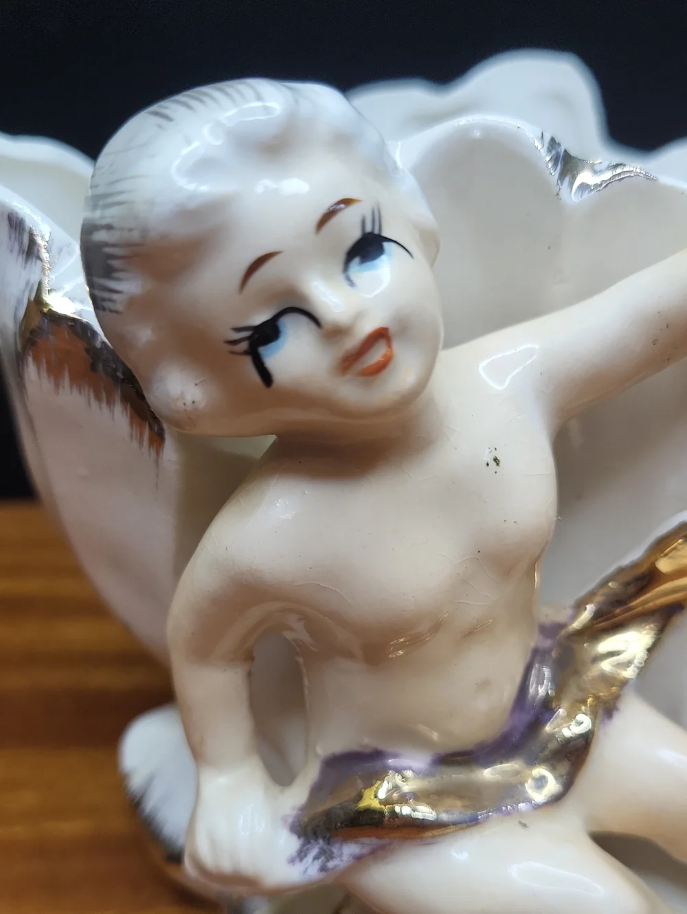 Porcelain Cherub Shell Planter in White and Gold